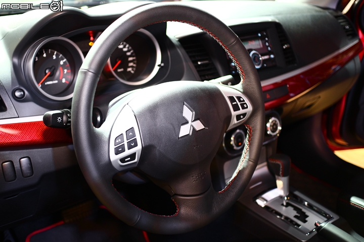 [採訪]紅藍雙彩炫目登場  Mitsubishi Lancer iO炫彩菱格版限量發表