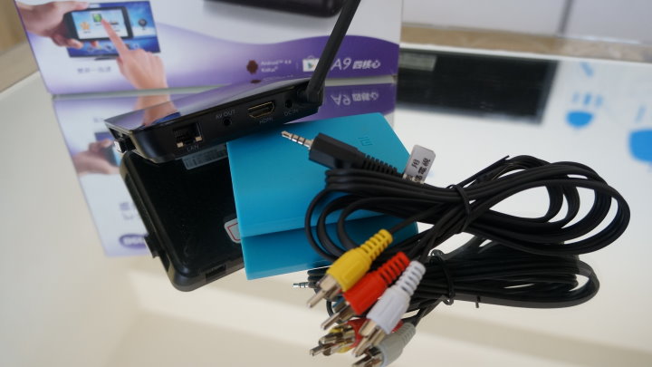 【試用】娛樂不受"線"  全家歡樂無上限  BenQ 電視上網精靈 JM-250試用分享