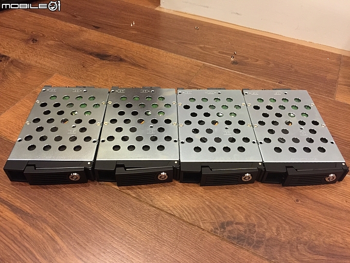 [開箱]非常不專業分享QNAP TVS-871 Turbo vNAS