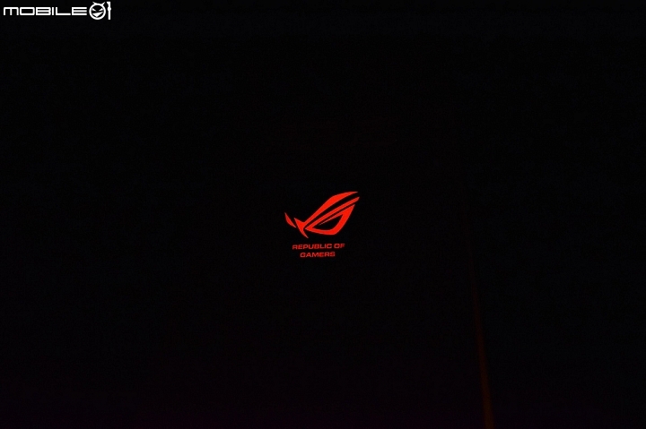 春電入手的邪惡之眼電競筆電ASUS GL552 ROG開箱