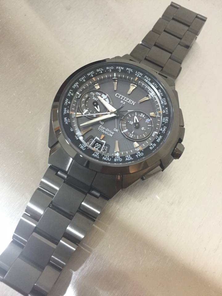 黑錶控—低調的CITIZEN 鈦金屬黑(CC1085-52E)