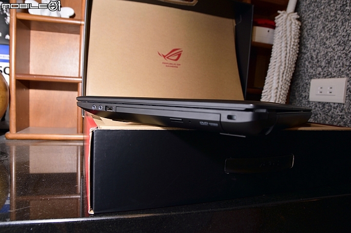 春電入手的邪惡之眼電競筆電ASUS GL552 ROG開箱