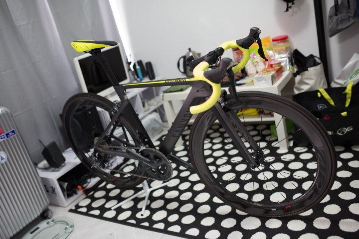 [開箱] Canyon Aeroad CF SLX 7.0 有一點失望...