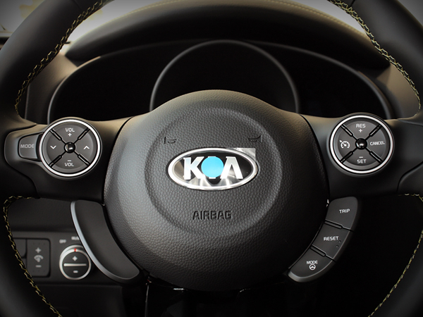 猛虎出閘 AUDI 同父異母親兄弟之跨界潮休旅 KIA SOUL 《KIA潮勢力-試駕體驗活動》