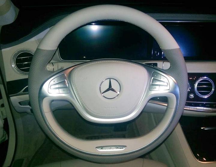 S350 手工縫製方向盤