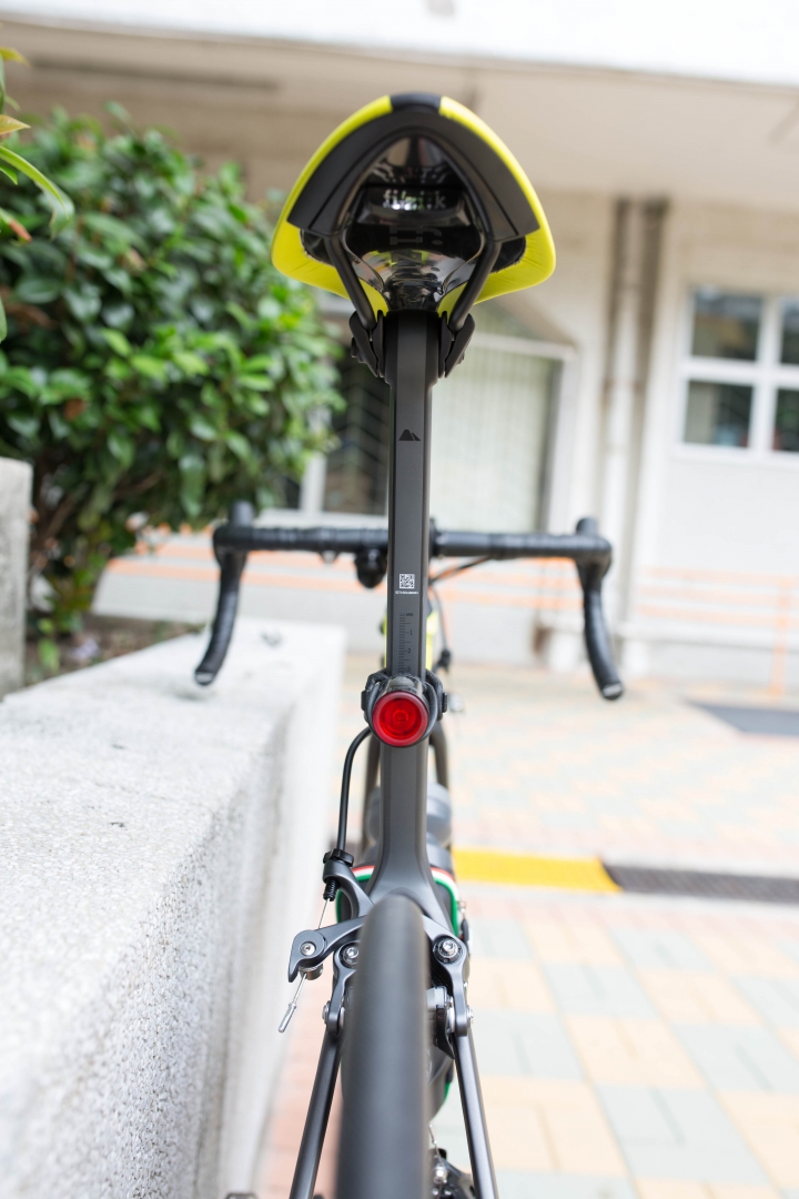[開箱] Canyon Aeroad CF SLX 7.0 有一點失望...