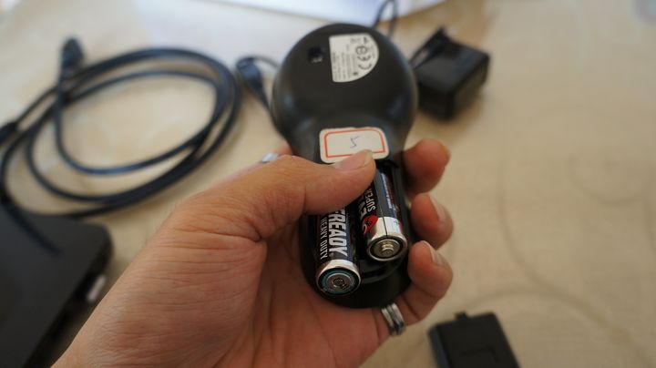 【試用】娛樂不受"線"  全家歡樂無上限  BenQ 電視上網精靈 JM-250試用分享
