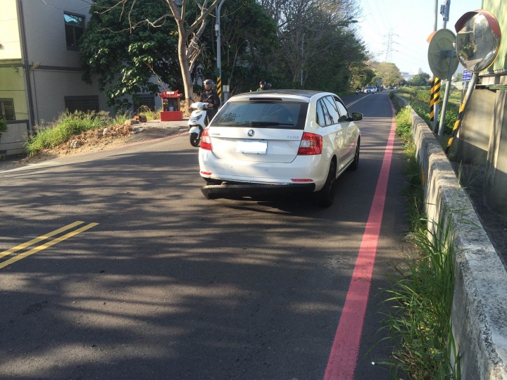 我的車被撞了