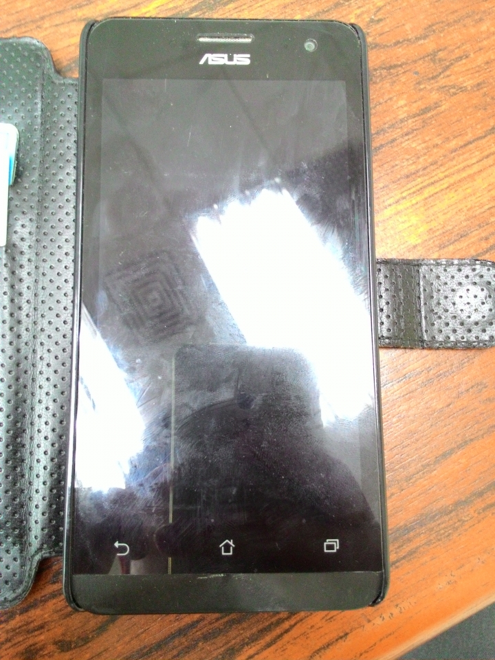 Zenfone 5 電池膨脹