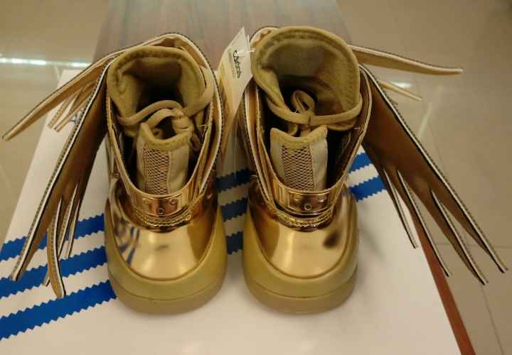 [易開罐] Adidas JS Wing 黃金聖鬥士戰靴
