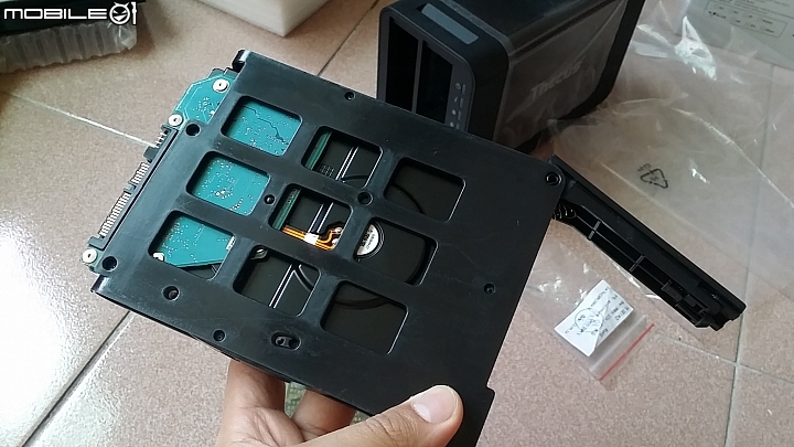 [開箱]Thecus N2310+Toshiba MG03ACA200*2+Asus RT-AC55U 簡單分享