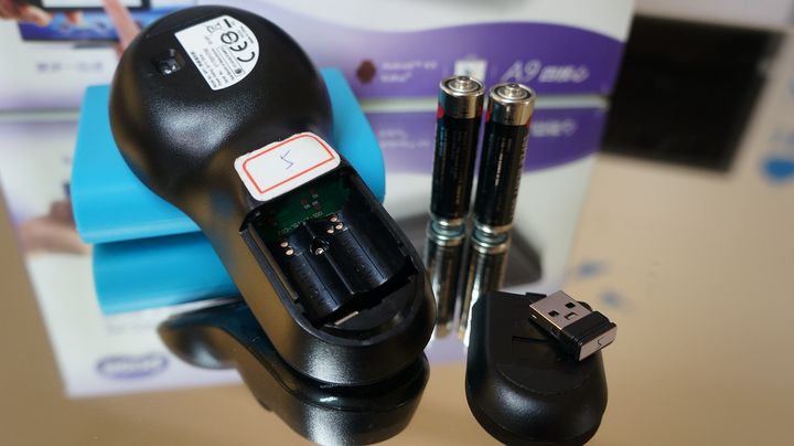 【試用】娛樂不受"線"  全家歡樂無上限  BenQ 電視上網精靈 JM-250試用分享