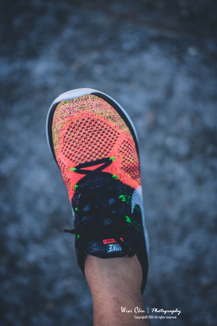 Nike Lunar 3 Flyknit 曬照