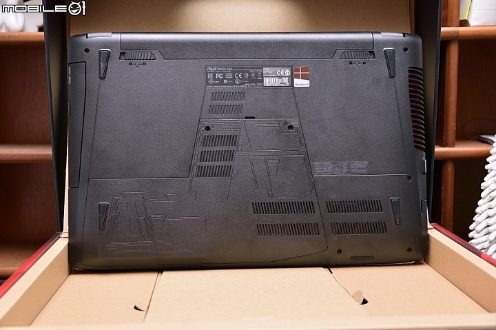 春電入手的邪惡之眼電競筆電ASUS GL552 ROG開箱