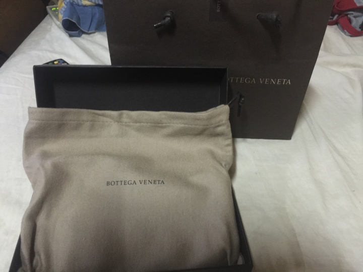 託歐元的福，入手BOTTEGA VENETA長夾(傷眼的不專業開箱)
