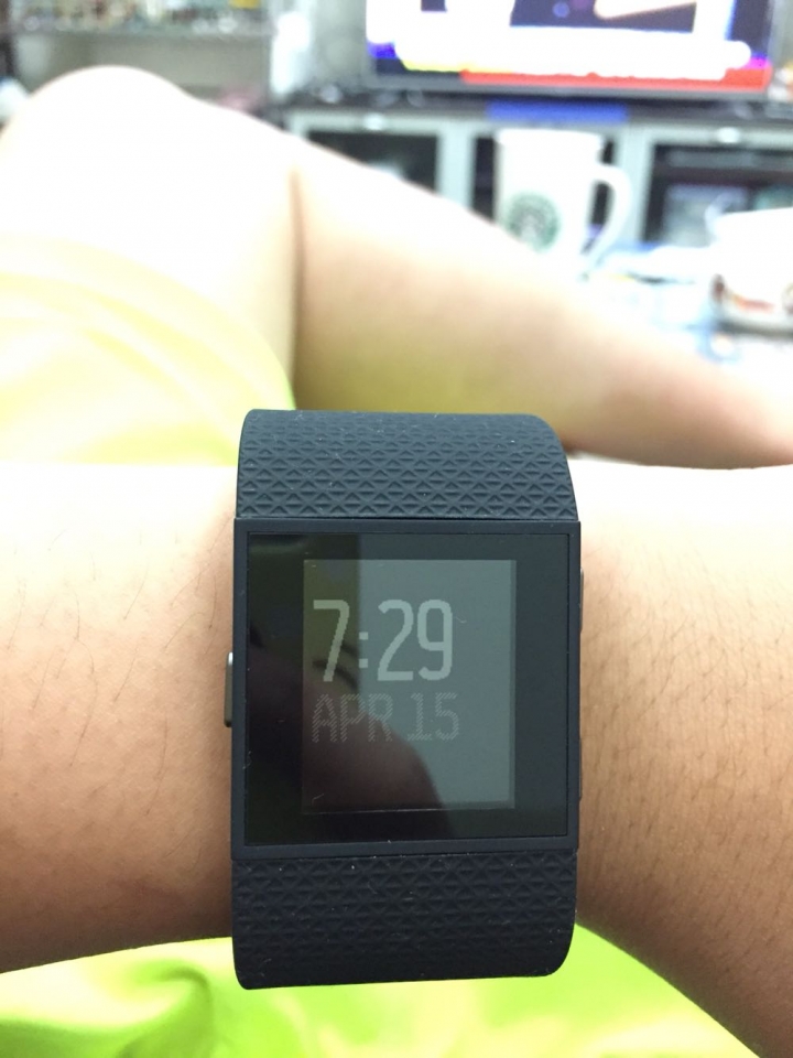［開箱］Fitbit Surge運動手環