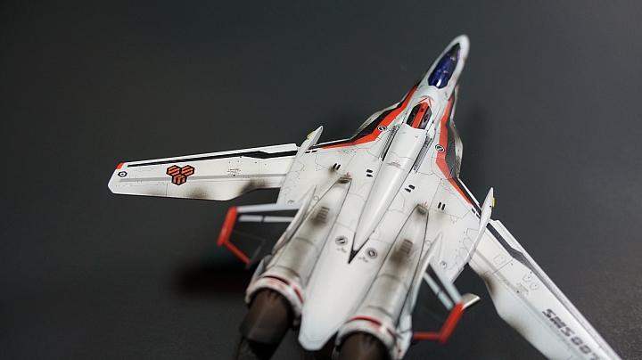 超時空要塞 Bandai 1/100 VF-25F