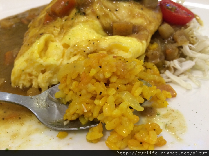 台中南屯．平價美味的軟嫩炸豬排蛋包飯@吉津日本料理