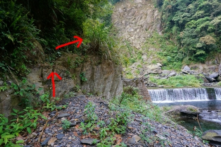 ▌新竹五峰‧旅遊景點 ▌十分鐘的美景【觀霧爺巴勘溪】