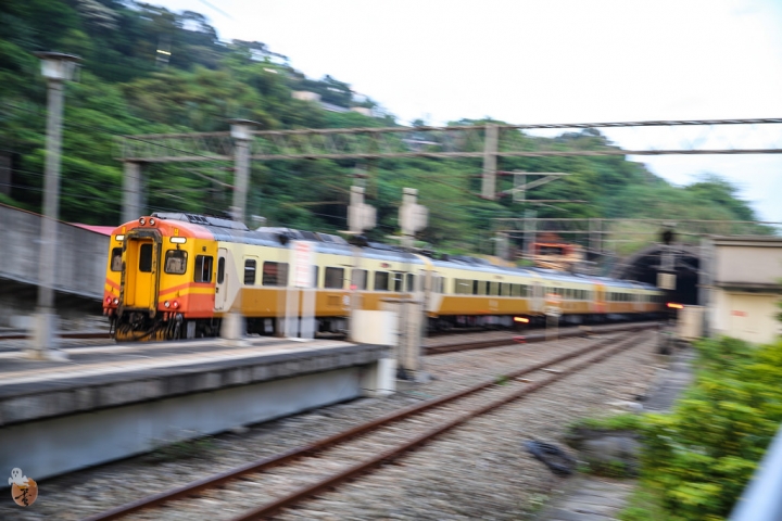 [新北]山佳火車站追火車、青島藥燉牛肉麵  by蛋拔