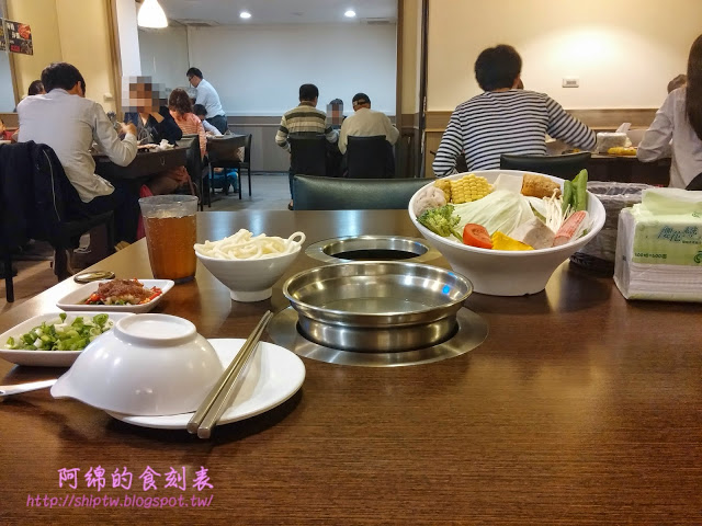 桃園市桃園區 [有樂日式涮涮鍋] 煙燻豬肉還不錯