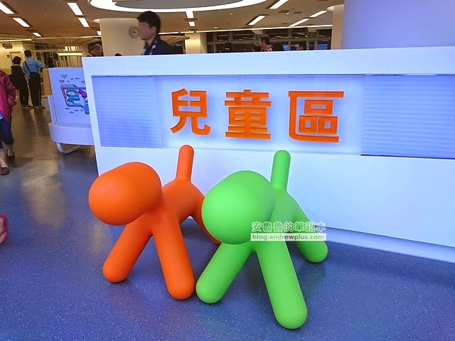 新北市圖書館新總館 - 簡約新穎又具未來感的圖書館,24小時開放,挑燈夜戰的用功者有福囉~