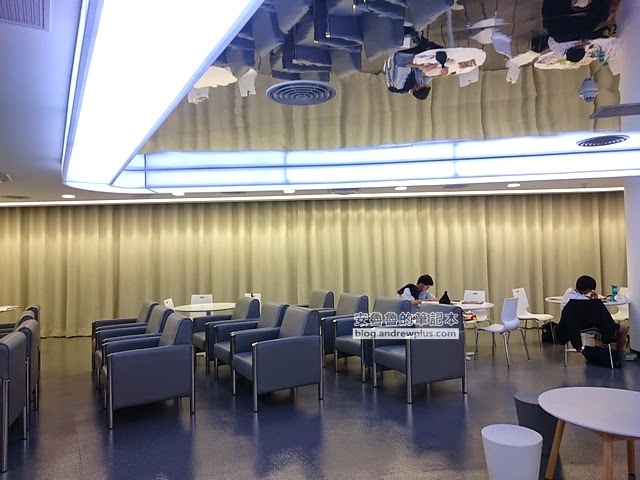 新北市圖書館新總館 - 簡約新穎又具未來感的圖書館,24小時開放,挑燈夜戰的用功者有福囉~