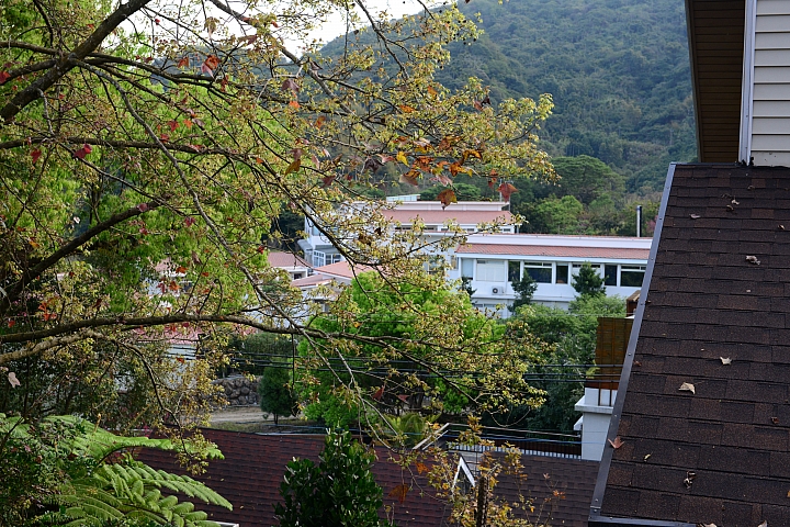 春天去，夏天也去，享受山城般的悠閒在關仔嶺景大渡假莊園。