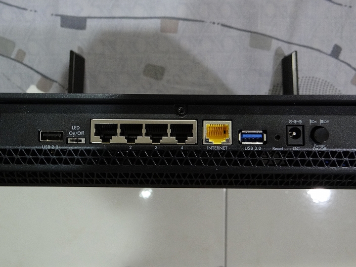 [music] NETGEAR Nighthawk X6 R8000 開箱
