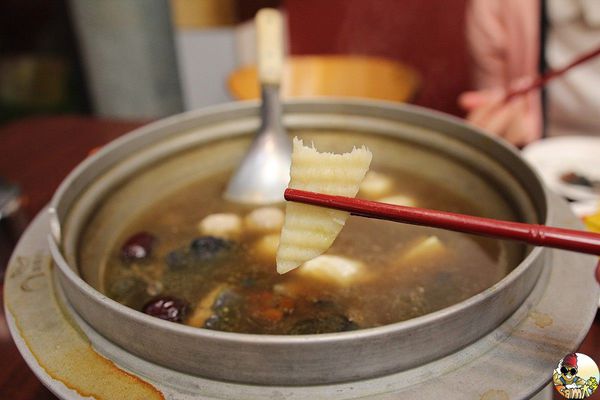 [食記] 新竹竹北 帝王食補薑母鴨 春夏養生食補烏蔘雞