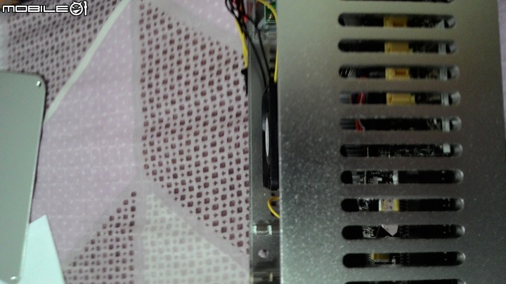 自組 e．Mini E-W60  HTPC