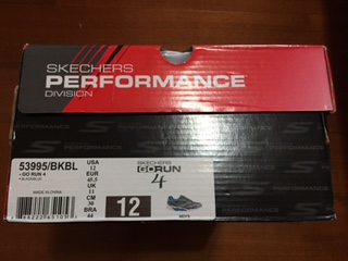 開箱----第一雙SKECHERS GO RUN4