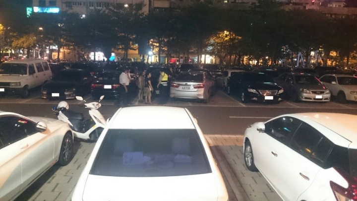 開車或停車技術差請不要出來害人好嗎?