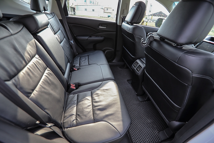 【簡單開箱】2015 HONDA CR-V 2.4VTi-S 開箱_新增1000km保養及油耗分享