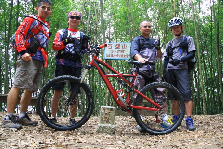 嘉南雲峰下豐山石盤谷單車O型環線