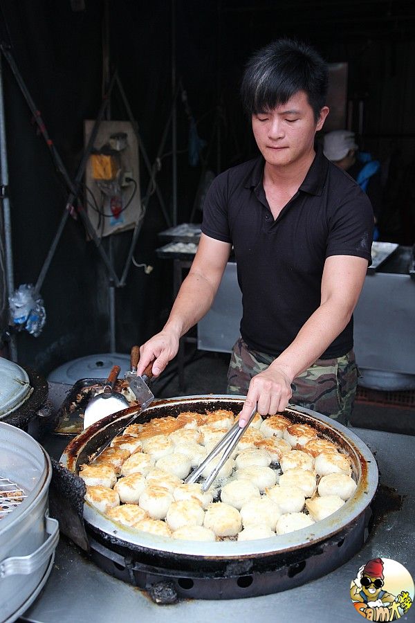[食記] 台中沙鹿 無名水煎包 秒殺美食水煎包