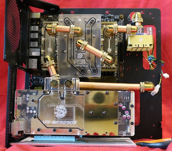 [MOD]Thermaltake - Level 10(黑金)
