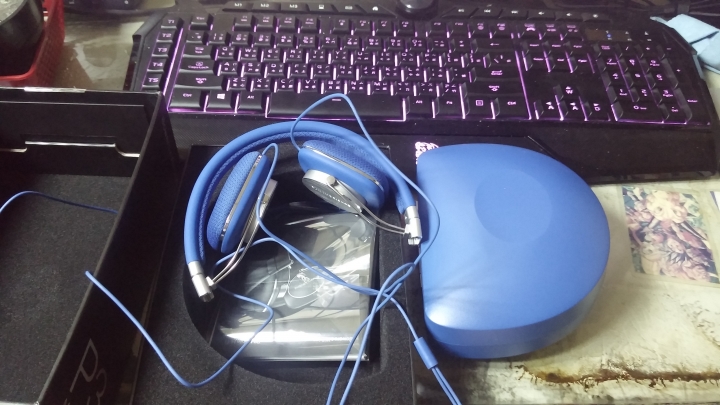 入手Bowers & Wilkins P3藍色款 B&W Mobile 頭戴耳機