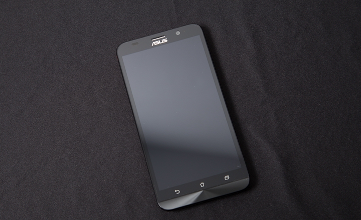 ASUS Zenfone2 4GB版本，CP值高的沒天理，人手一支不寂寞