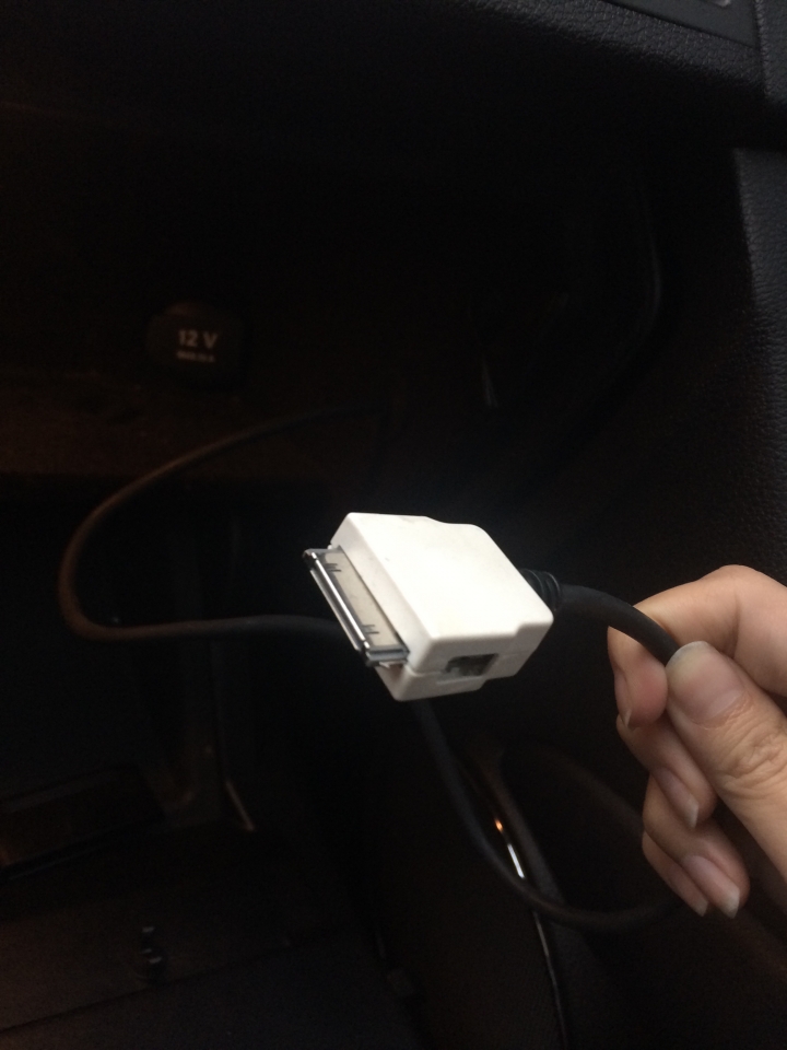 08年美規c300想用aux播放手機音樂