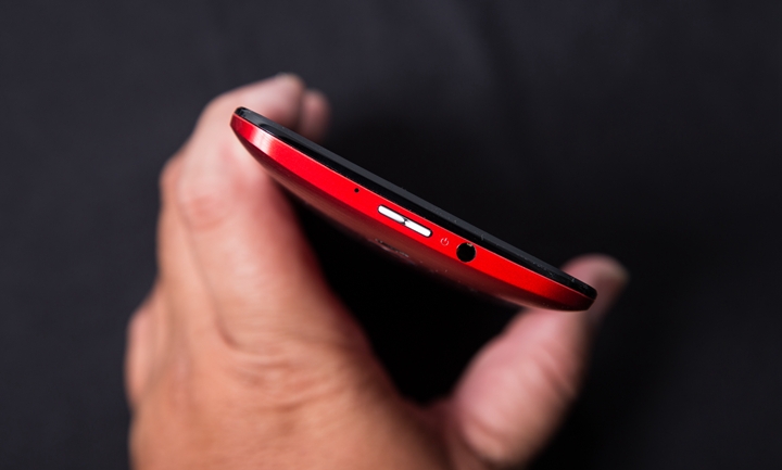 ASUS Zenfone2 4GB版本，CP值高的沒天理，人手一支不寂寞