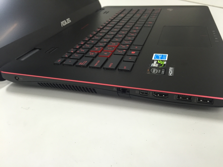 ASUS電競系列筆電17.3吋 G771JW 開箱分享