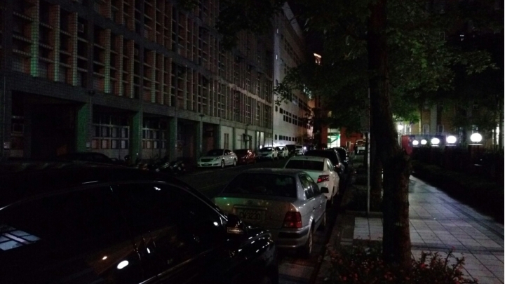 HTC E9+ 夜拍效果不錯