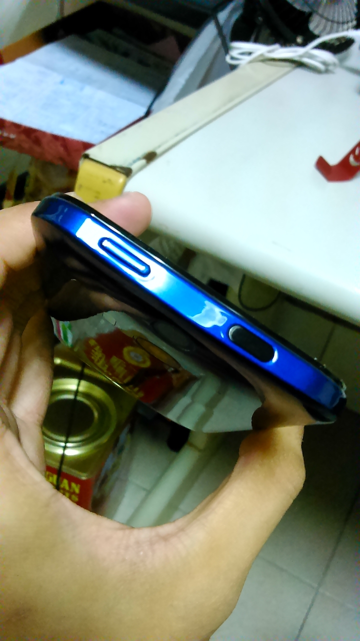 HTC butterfly 2之我的藍蝶~[開箱]