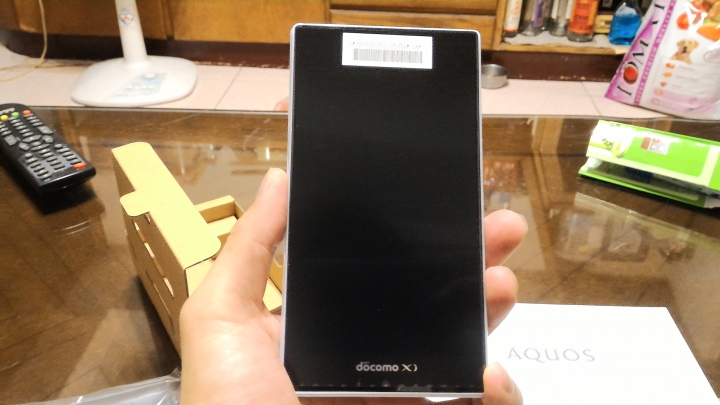 402SH 跟 SH-01G 好難選 - 就決定SH-01G吧 - 手機終於到了