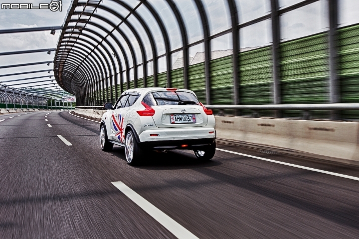我的NISSAN JUKE 台74潭子段動態追焦-照片分享
