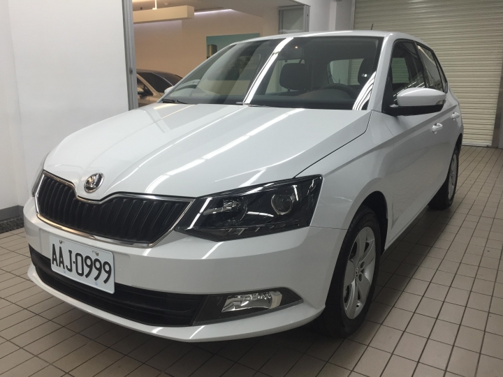 [開箱]-簡單開箱-FABIA-1.2-TSI-月光白