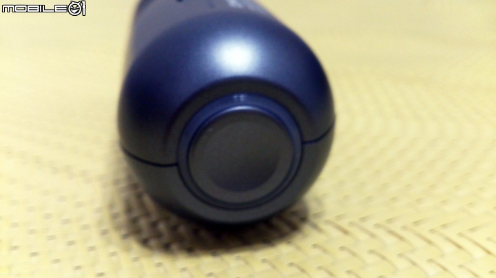 [開箱]Cowon AW2 小巧，前鏡+後鏡個別1080P!...