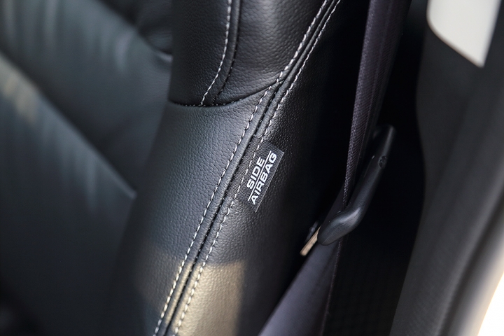 【簡單開箱】2015 HONDA CR-V 2.4VTi-S 開箱_新增1000km保養及油耗分享
