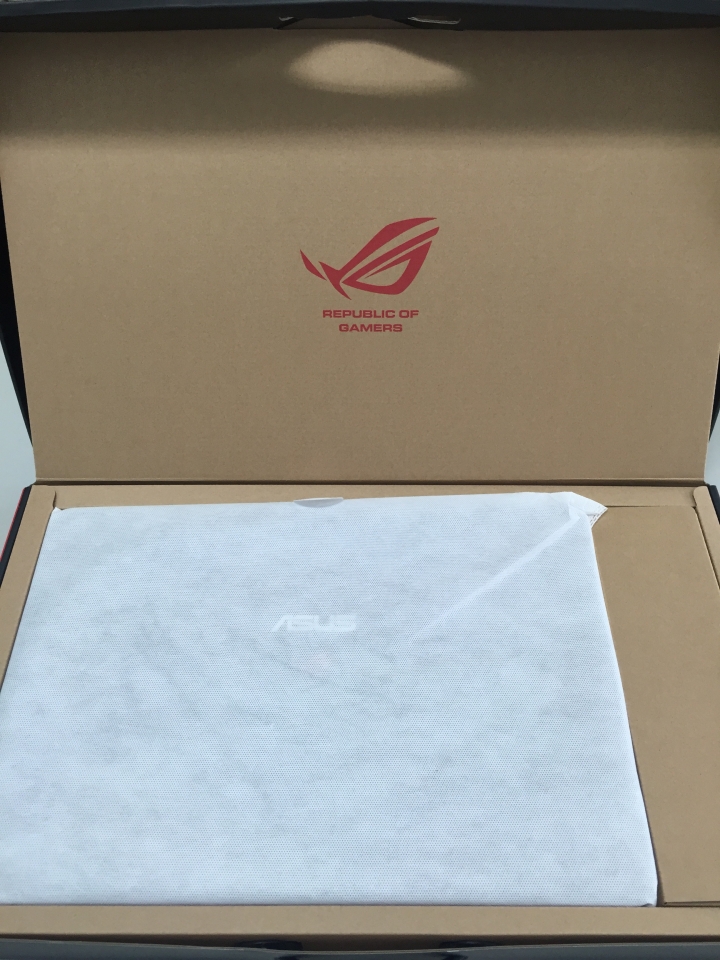 ASUS電競系列筆電17.3吋 G771JW 開箱分享
